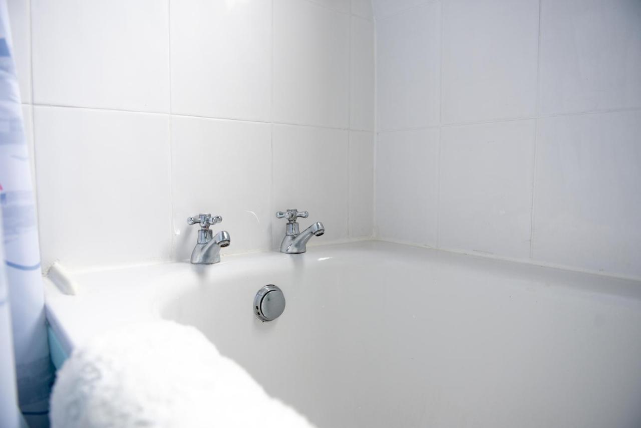 Beach View Apartment Стоунхейвен Экстерьер фото